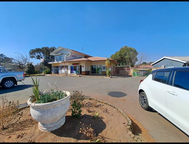 1,345M² BUSINESS FOR SALE IN DALVIEW